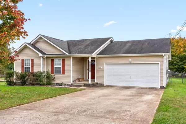 313 Congressman Dr, Clarksville, TN 37042