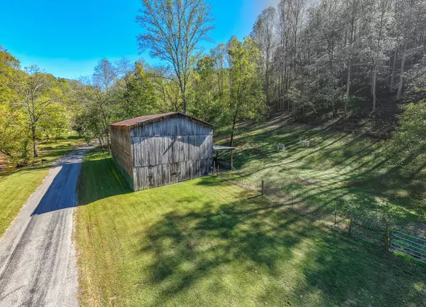 Westmoreland, TN 37186,709 Hicks Hollow Rd