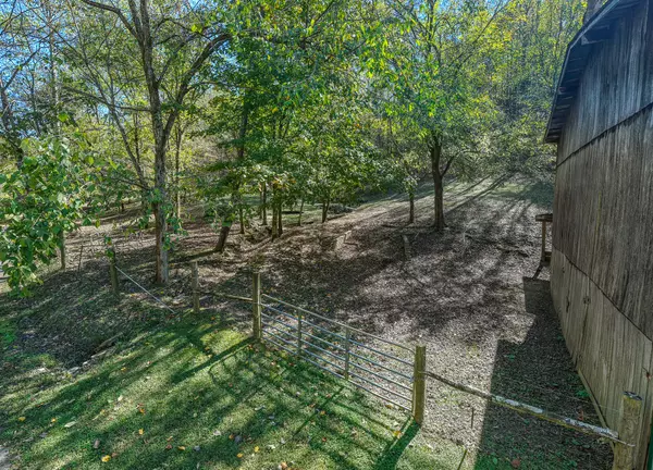 Westmoreland, TN 37186,709 Hicks Hollow Rd