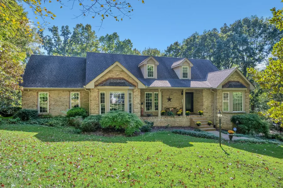 228 Druid Hills Dr, Dickson, TN 37055