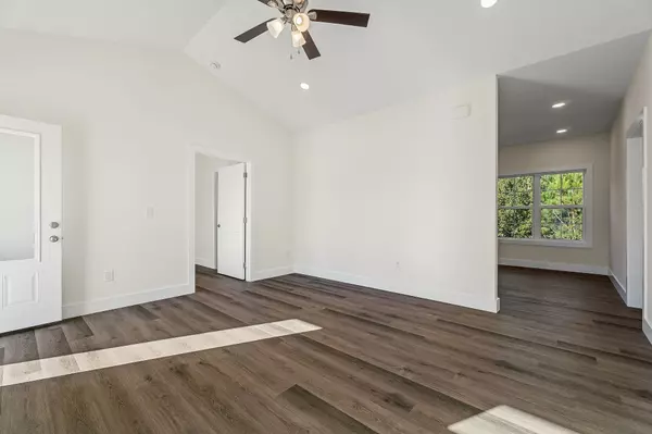 Sparta, TN 38583,275 Johnson Chapel Rd