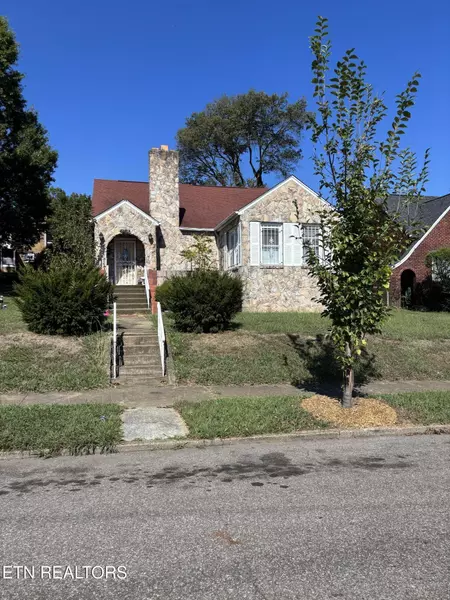 2715 Parkview Ave, Knoxville, TN 37914