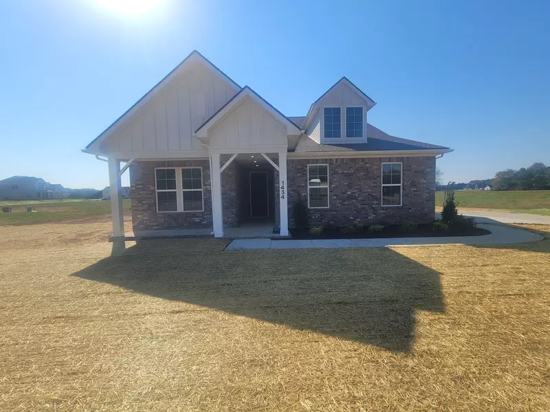 1434 Charles Dr, Chapel Hill, TN 37034