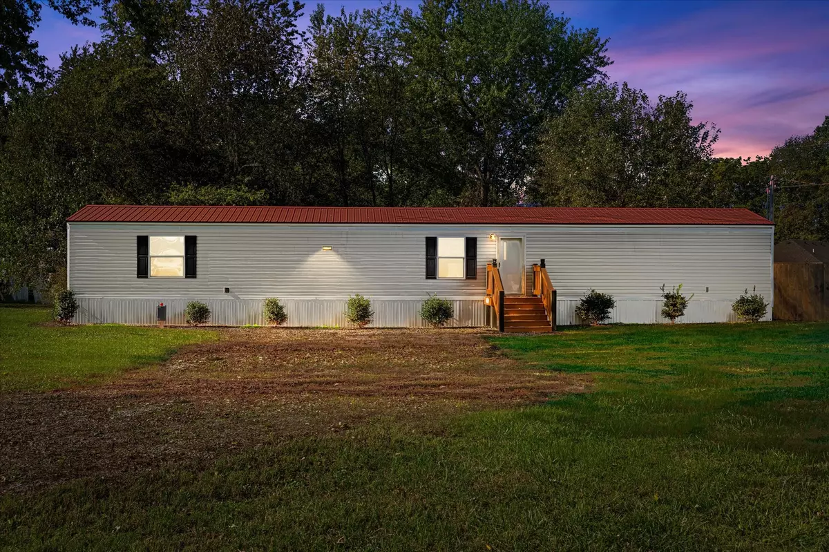 Oak Grove, KY 42262,215 Alabama Ave