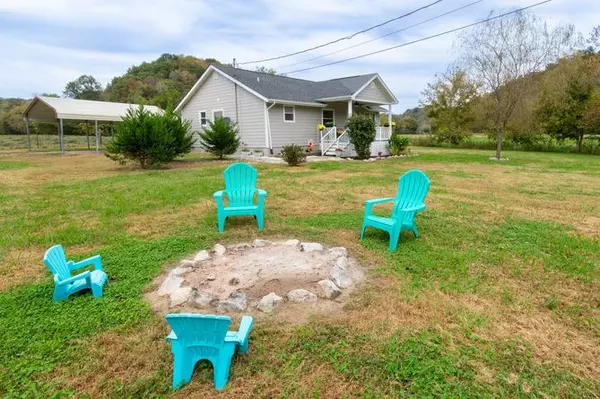 Columbia, TN 38401,2835 Knob Creek Rd