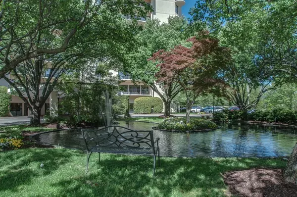 Nashville, TN 37205,6666 Brookmont Terrace #307