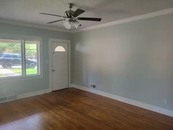 Paris, TN 38242,307 Edgewood St