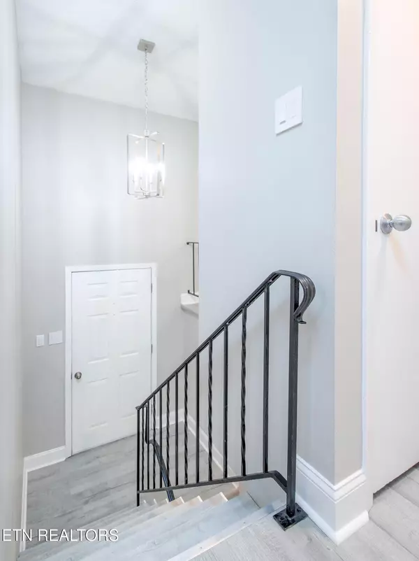 Knoxville, TN 37921,6420 NW Cadbury Drive