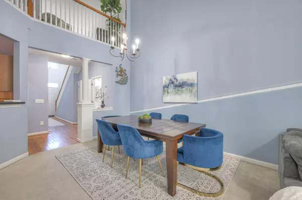 Nashville, TN 37209,7277 Charlotte Pike #328