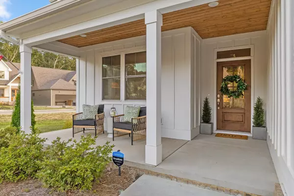 Signal Mountain, TN 37377,3607 Scarlet Maple Court