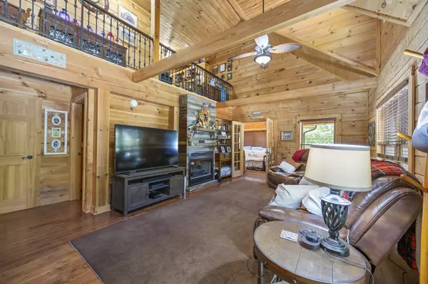 Sewanee, TN 37375,1659 Ravens Den Rd