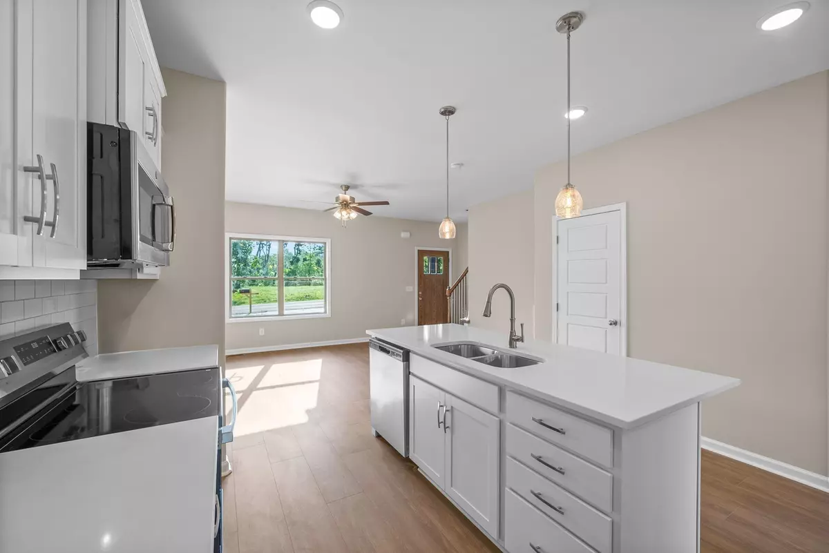 Dover, TN 37058,106 Colson Rd