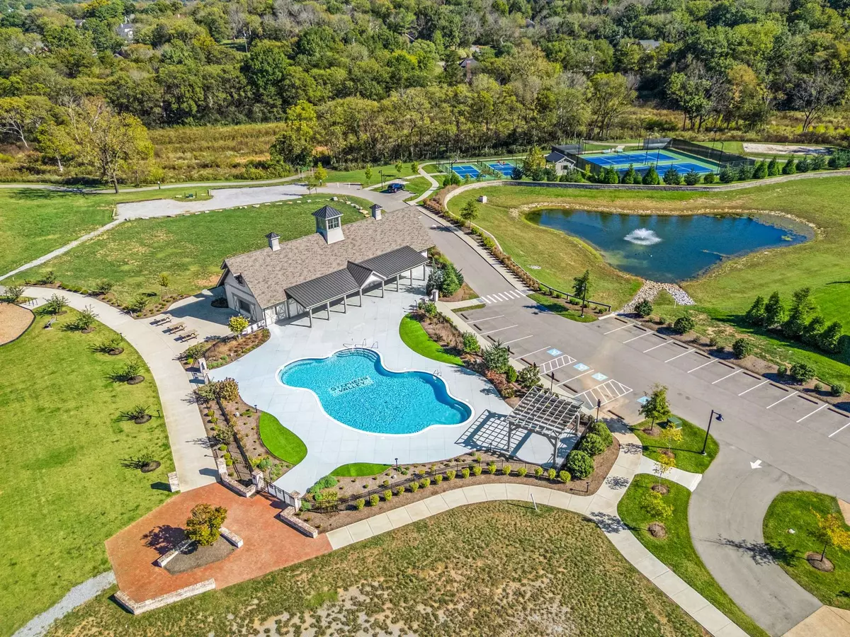 Nashville, TN 37221,917 Dauphine St