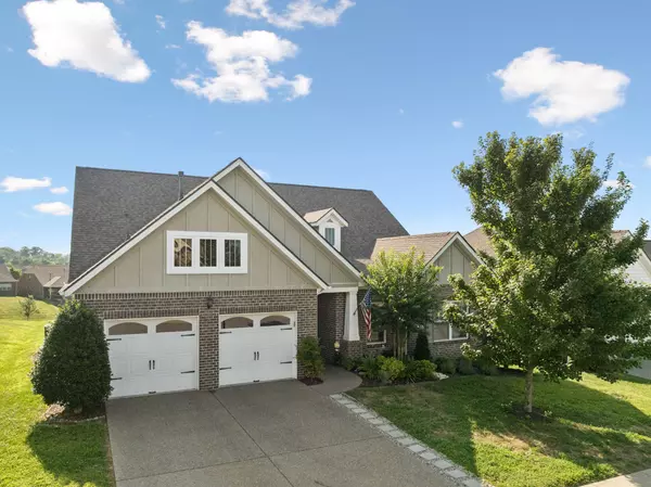 1022 Waterstone Dr, Lebanon, TN 37090