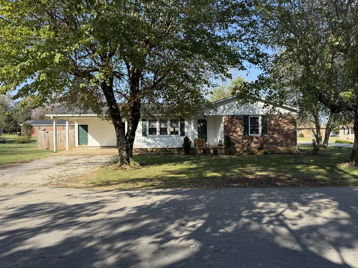 Elkton, KY 42220,102 Kimberly St