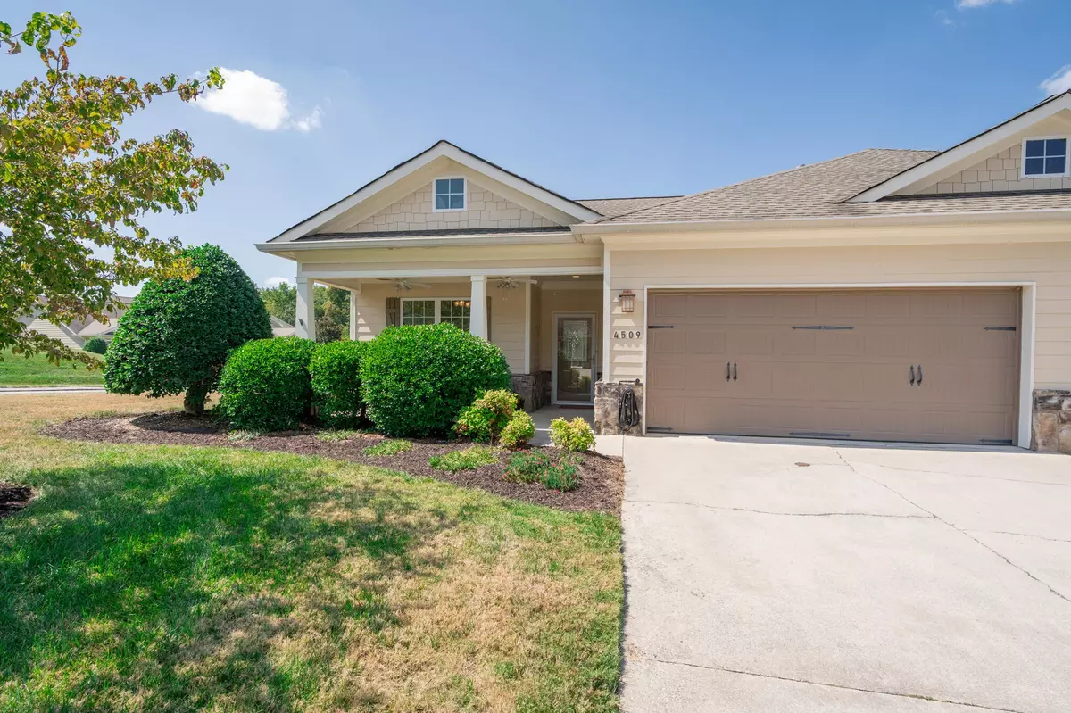 Ooltewah, TN 37363,4509 Forsythia Way