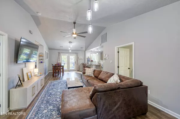 Knoxville, TN 37917,2570 Kenilworth Lane