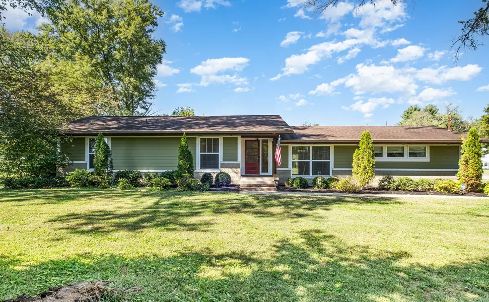 2104 Elam Rd, Murfreesboro, TN 37127