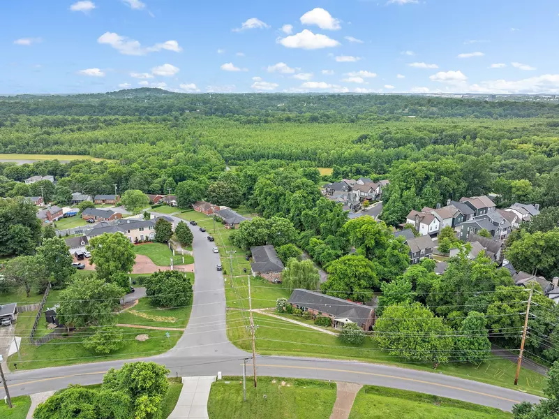 803 Rose Park Dr, Nashville, TN 37206