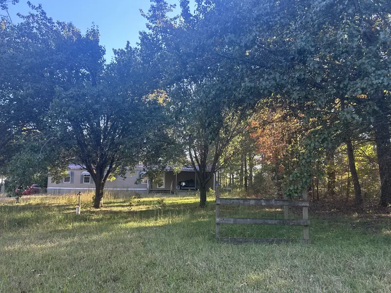 441 Lakewood Dr, Beechgrove, TN 37018