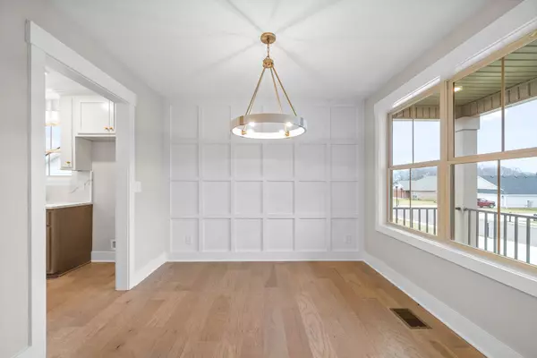 Cunningham, TN 37052,1912 Flats Rd