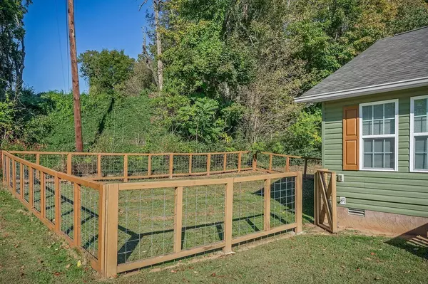 Sparta, TN 38583,330 Flatt St