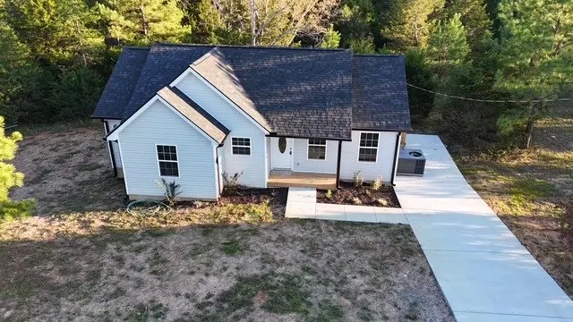 6620 High Meadow Ct, Nunnelly, TN 37137