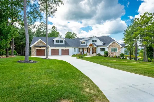 Jasper, TN 37347,295 Deer Ridge Point