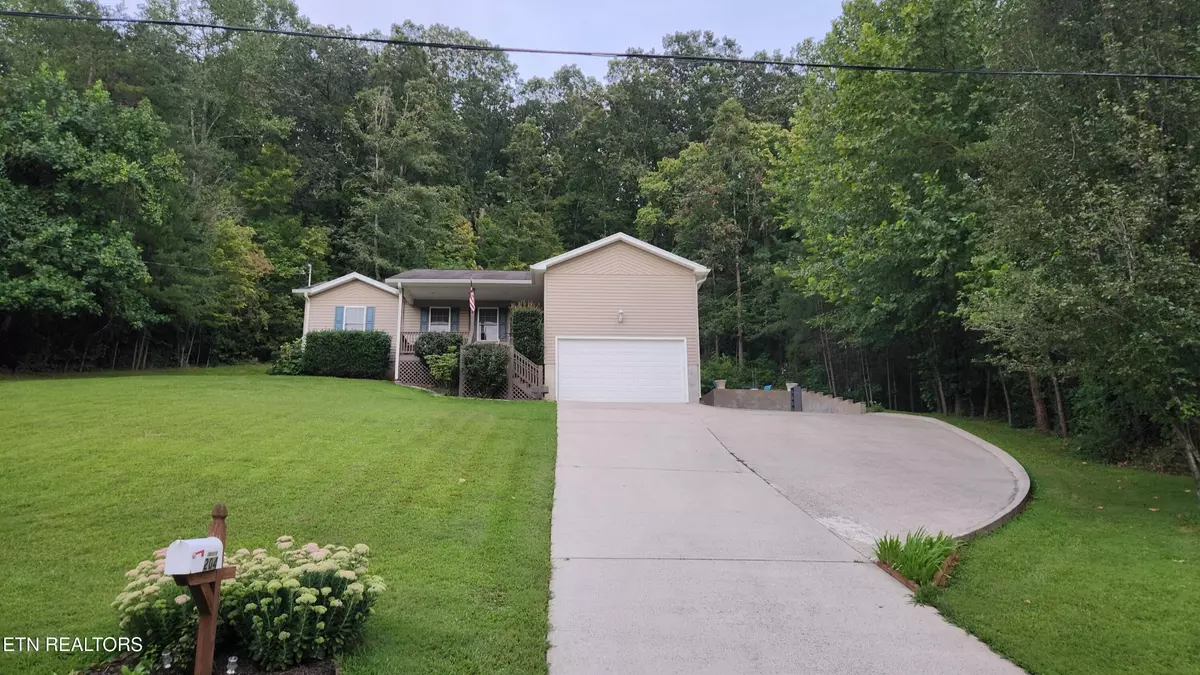 Kingston, TN 37763,204 Fox Fire Lane