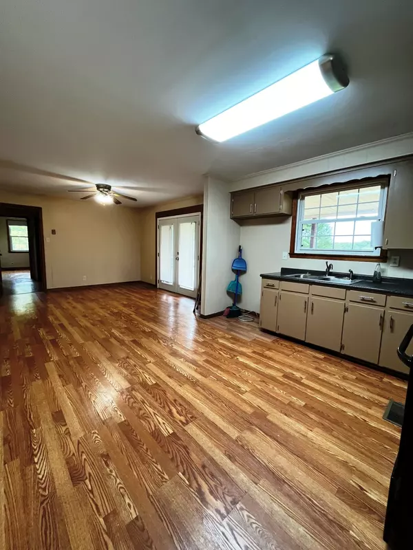 Clarksville, TN 37043,1495 Hickory Point Rd