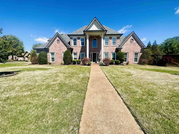 1102 WILDCREEK DR, Collierville, TN 38017