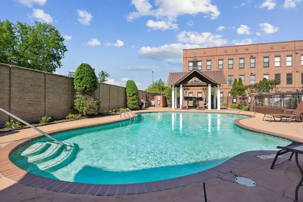 Memphis, TN 38103,720 LITTY CT #102
