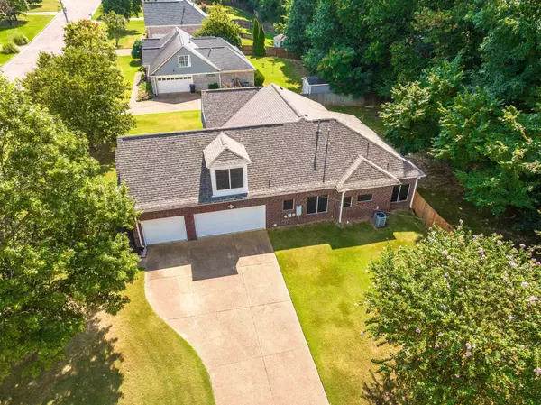Oakland, TN 38060,255 COUNTRYWOOD LN