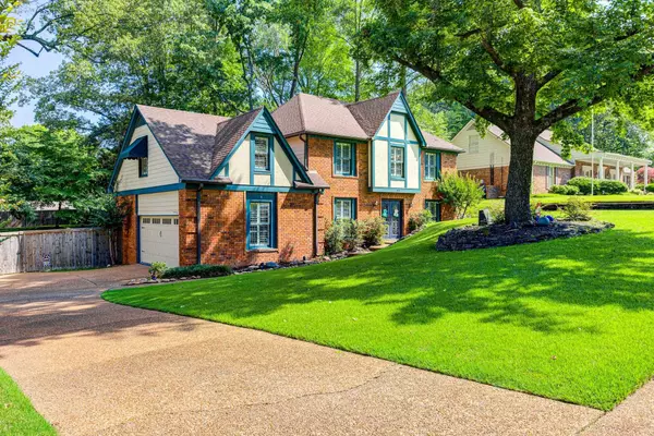 9040 ASHMERE DR, Memphis, TN 38139