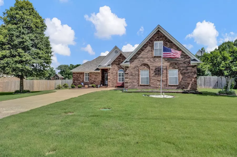 114 HUMMINGBIRD LOOP, Atoka, TN 38004
