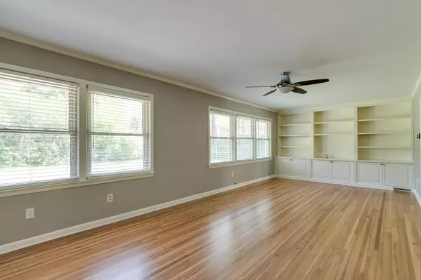 Memphis, TN 38117,264 BETTY JO LN