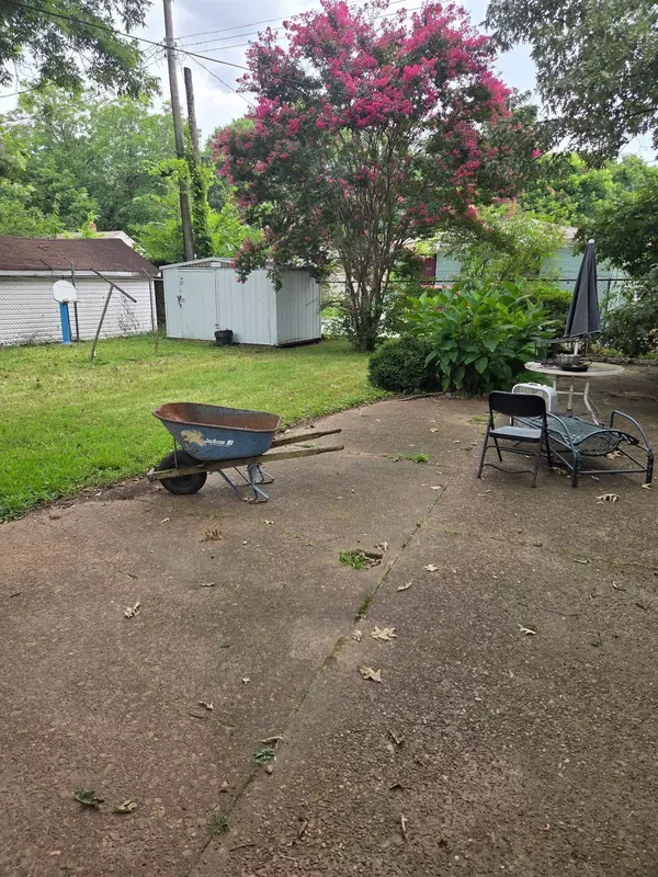 Memphis, TN 38114,2416 LAMAR CIR