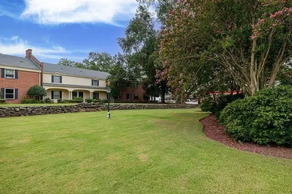 Memphis, TN 38119,5676 QUINCE RD #7