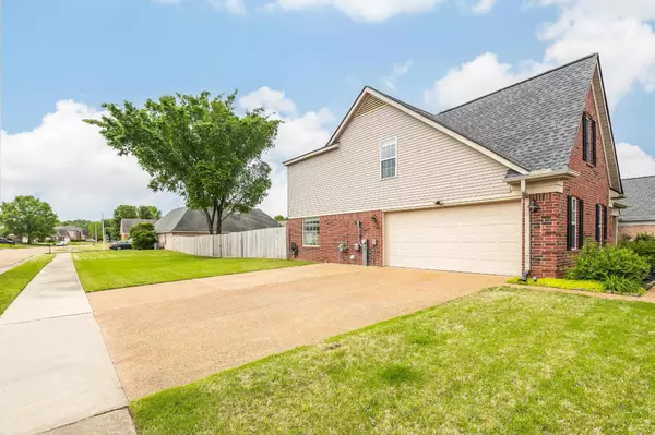 Arlington, TN 38002,8239 BLUE LAGOON DR