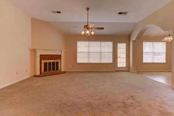 Cordova, TN 38018,860 SKYLAR CV