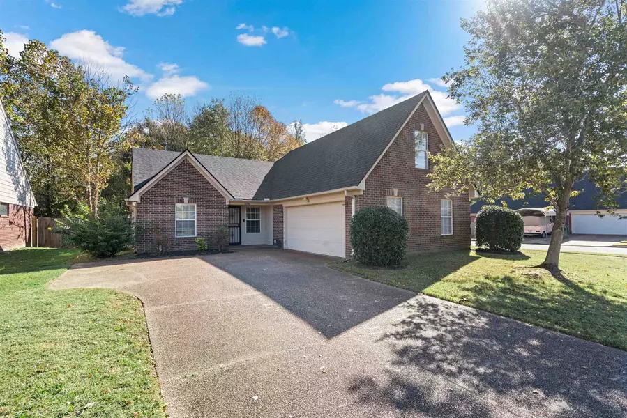 10340 COTTAGE OAKS DR, Cordova, TN 38016