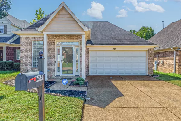 6843 KERRI VALLEY LN, Cordova, TN 38018