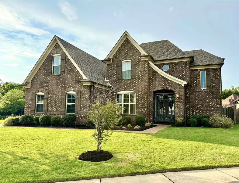 9072 OAKVALE CV, Cordova, TN 38016