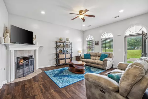 Munford, TN 38058,214 PEGGY ANNE LN