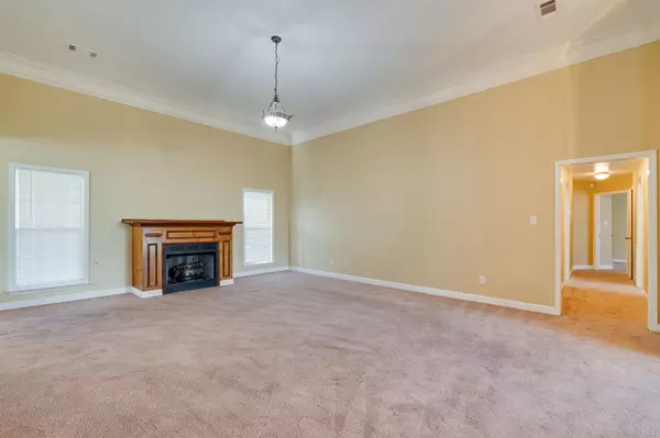 Atoka, TN 38004,38 WARD LN