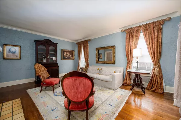 Memphis, TN 38112,803 CYPRESS DR