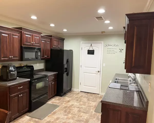 Beech Bluff, TN 38313,290 BRAY LN