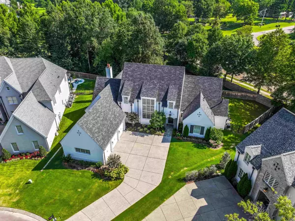 1218 N DUBRAY PL, Collierville, TN 38017