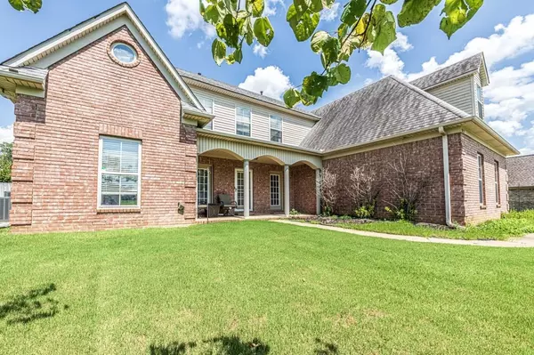 Atoka, TN 38004,832 WILLIAMSBURG DR