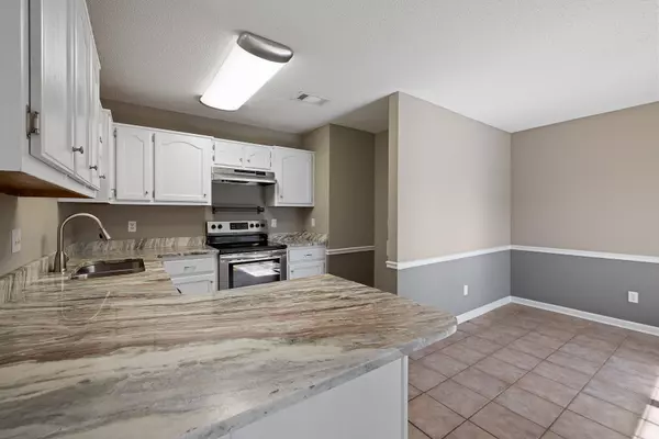 261 ROYAL OAKS DR, Brighton, TN 38011